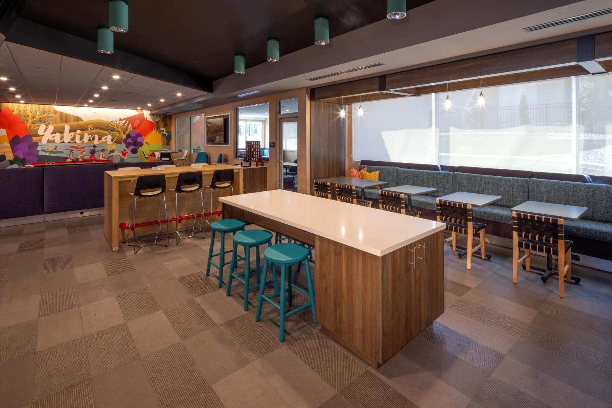 Hotel Tru By Hilton Yakima Airport Exterior foto